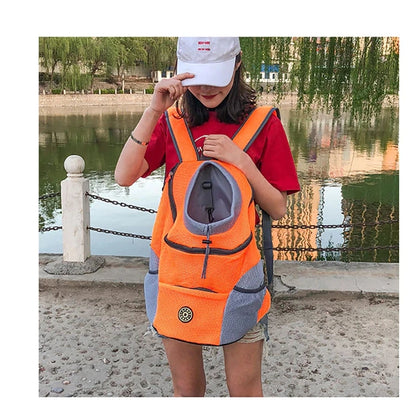 femme porte sac a dos chien avant